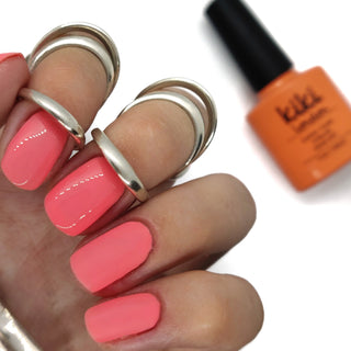 party punch nail gel nails gellack gellac manicure pink coral bright summer spring light pretty orange peach