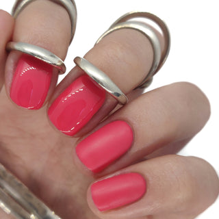 holiday nails gel polish pink red coral bright manicure gellac gellak summer spring mani hot 
